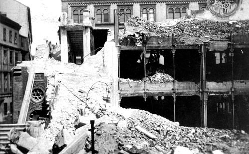Novemberpogrom 1938: Synagoge in der Tempelgasse, Wien / DÖW Foto 8360